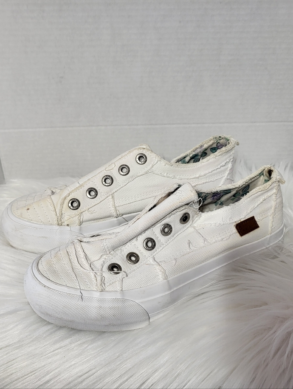 Blowfish Malibu White Distressed Canvas Sneakers, Size 8